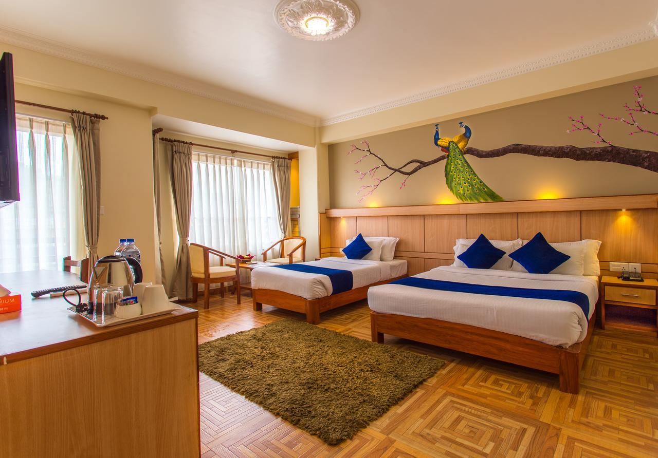 Hotel White Pearl Pokhara Exterior photo