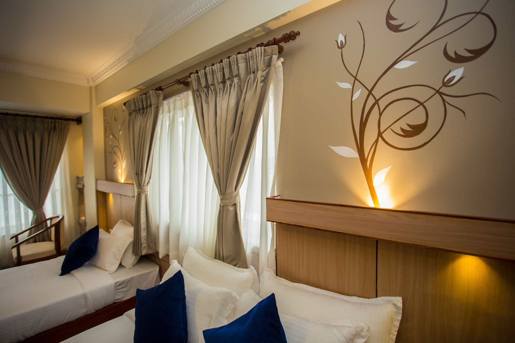 Hotel White Pearl Pokhara Exterior photo